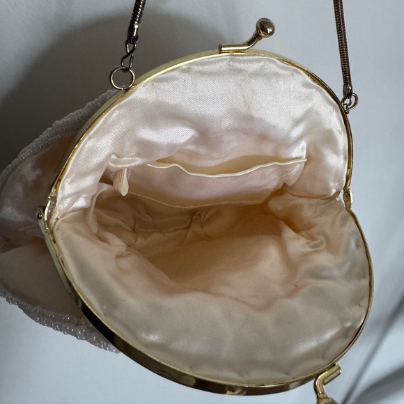 * SOLD * Vintage Clutch - Picture 4 of 4